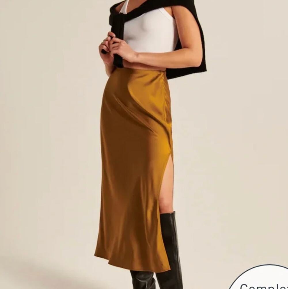 ABERCROMBIE & FITCH Elevated Satin Maxi Skirt with High Slit Golden Extra Small